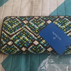 Vera Bradley wallet- Rainforest print
